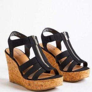 Torrid Stretch Front Zip Wedge Size 10 (WW)